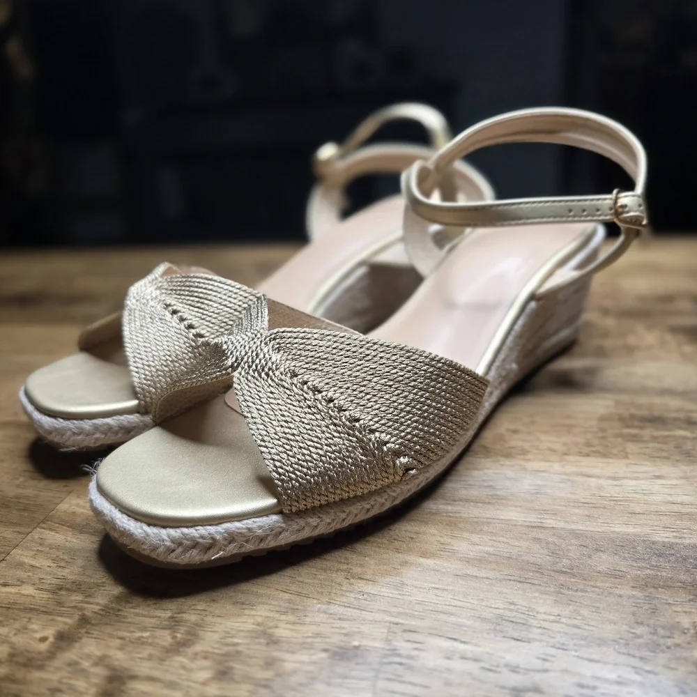 Women's Espadrille Wedge Sandals 9.5 Ankle Strap Open Toe Champagne NWOB